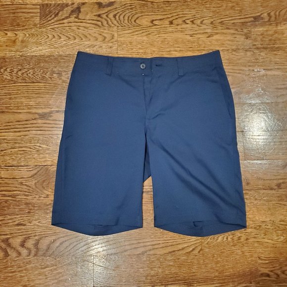 PGA TOUR 9.5" Men's Motion Flux 360 Golf Performance Flat Front Short - Picture 3 of 7